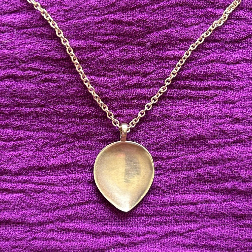 Me & Ro Gold Lotus Dish Pendant with 10k Chain (needs repair)